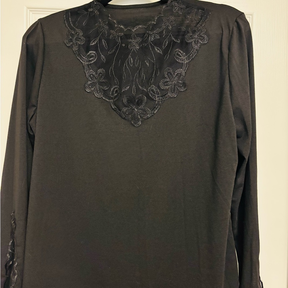 Gothic Lace Front Top Detail Sleeve